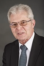 Heinz K. Becker